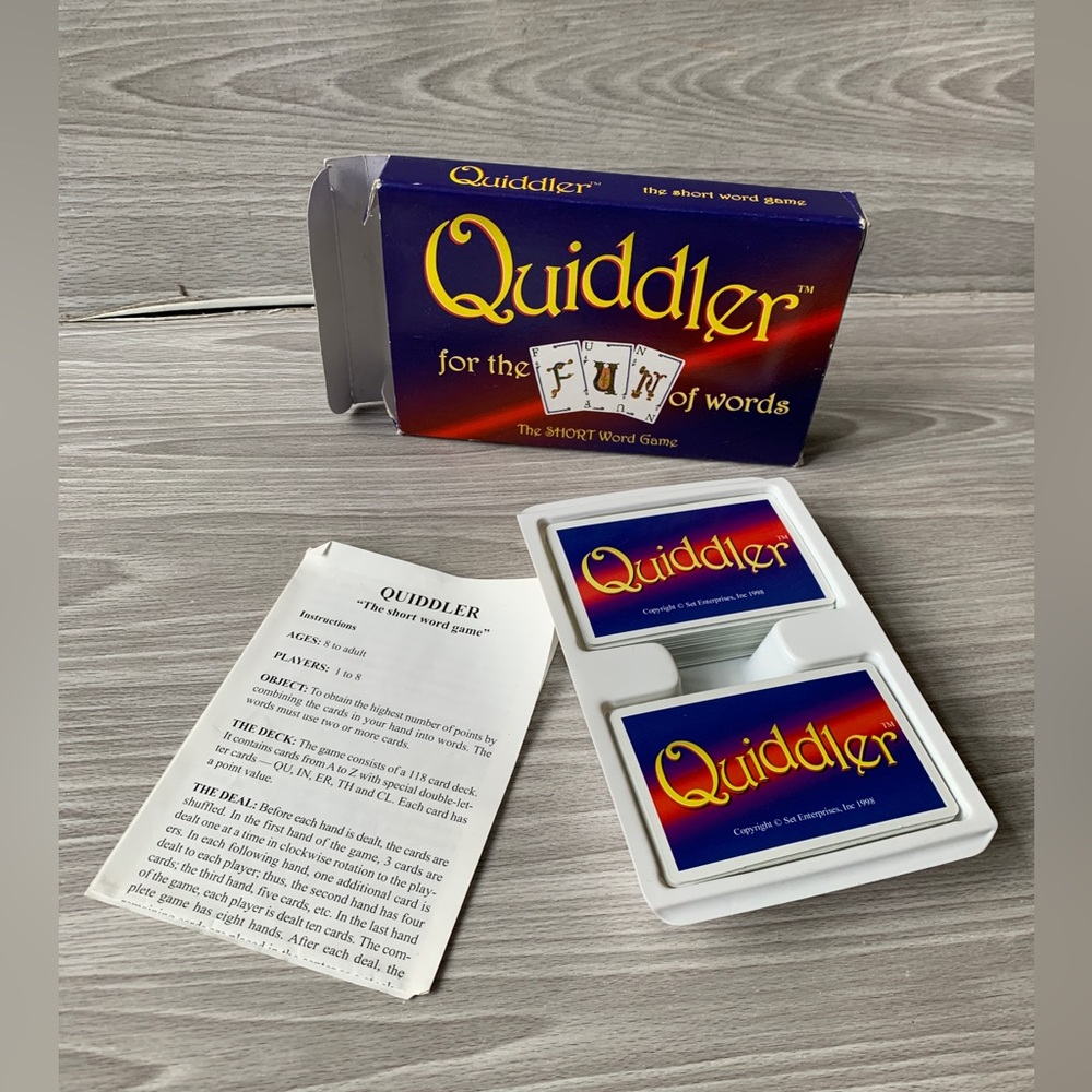 Quiddler Short Word Card Game SET Enterprises 100% Complete 1-8 Players Ages 8+
